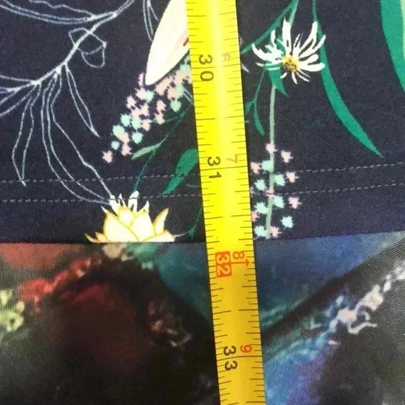 Serra size medium dress navy with floral print - Picture 9 of 10